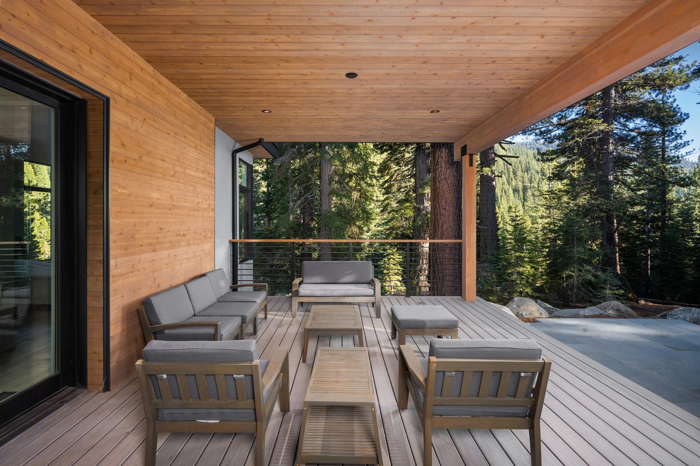 Covered deck overlooking the Sierra Nevada forest